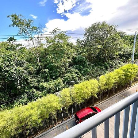 Davao Condo 2Br Pool Wifi Netflix エクステリア 写真
