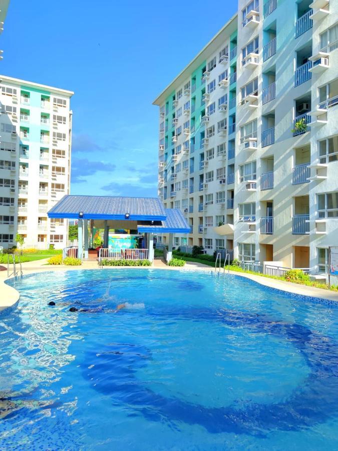 Davao Condo 2Br Pool Wifi Netflix エクステリア 写真