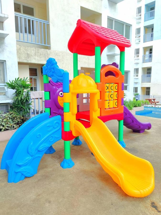 Davao Condo 2Br Pool Wifi Netflix エクステリア 写真