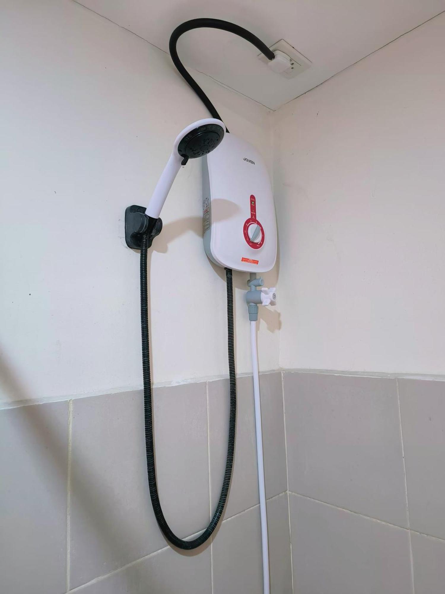 Davao Condo 2Br Pool Wifi Netflix エクステリア 写真
