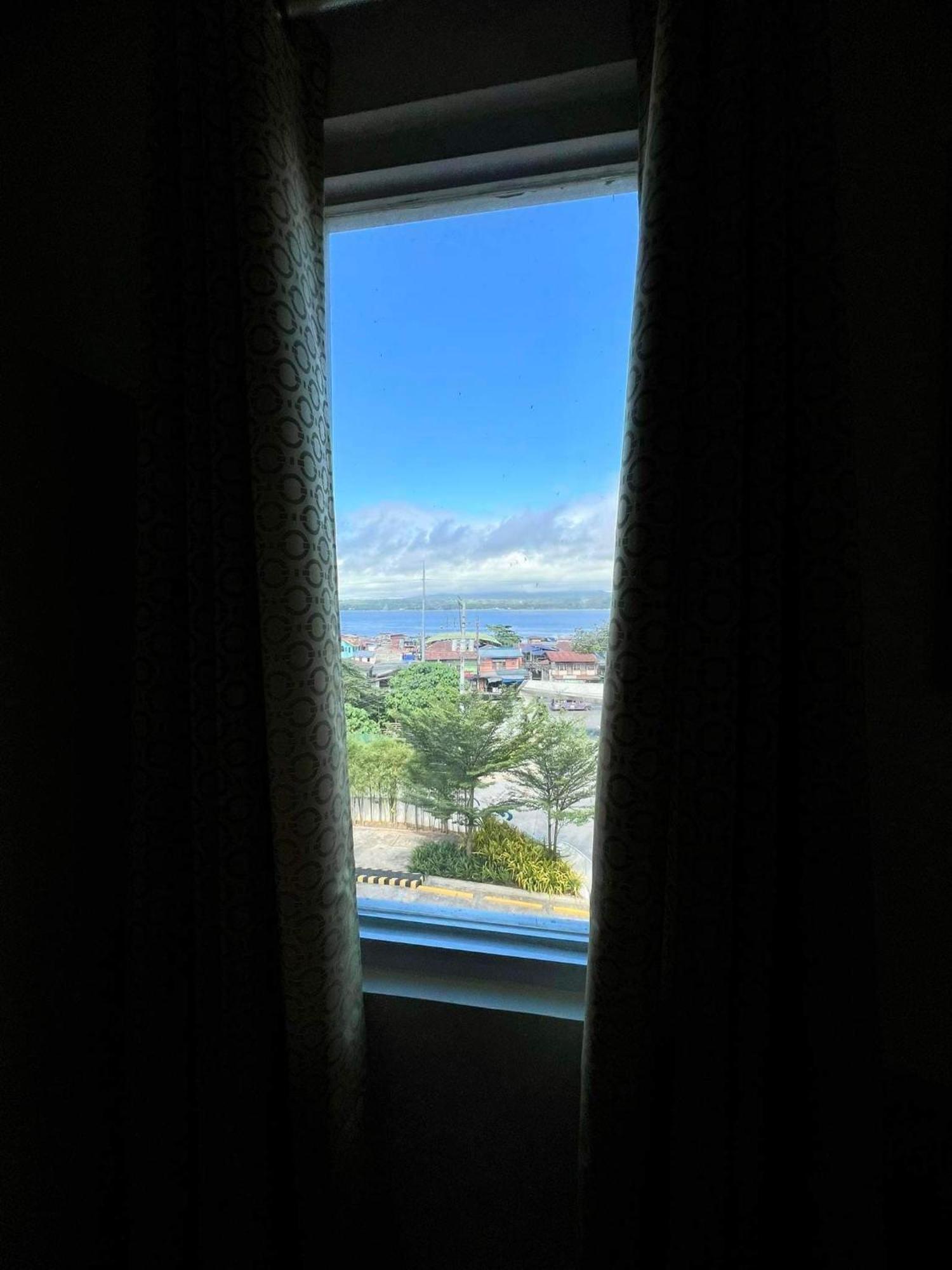 Davao Condo 2Br Pool Wifi Netflix エクステリア 写真